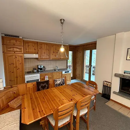 アパート Cretes X2 232 Sunny 6 Pers *